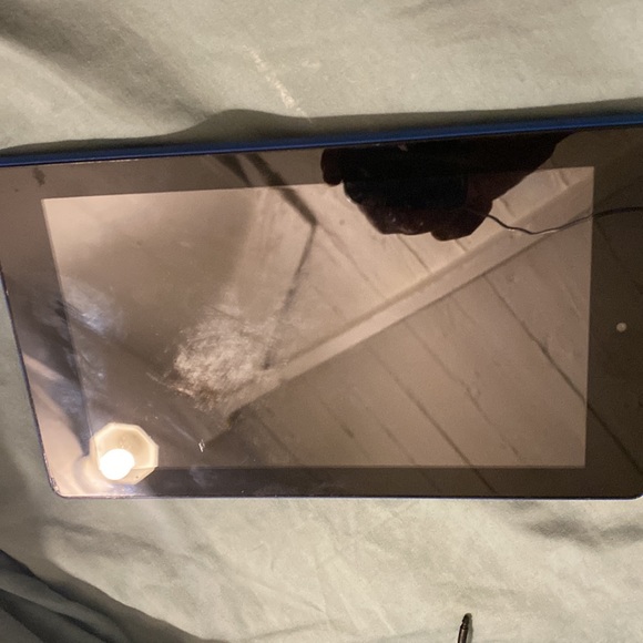 Amazon tablet - Picture 2 of 2